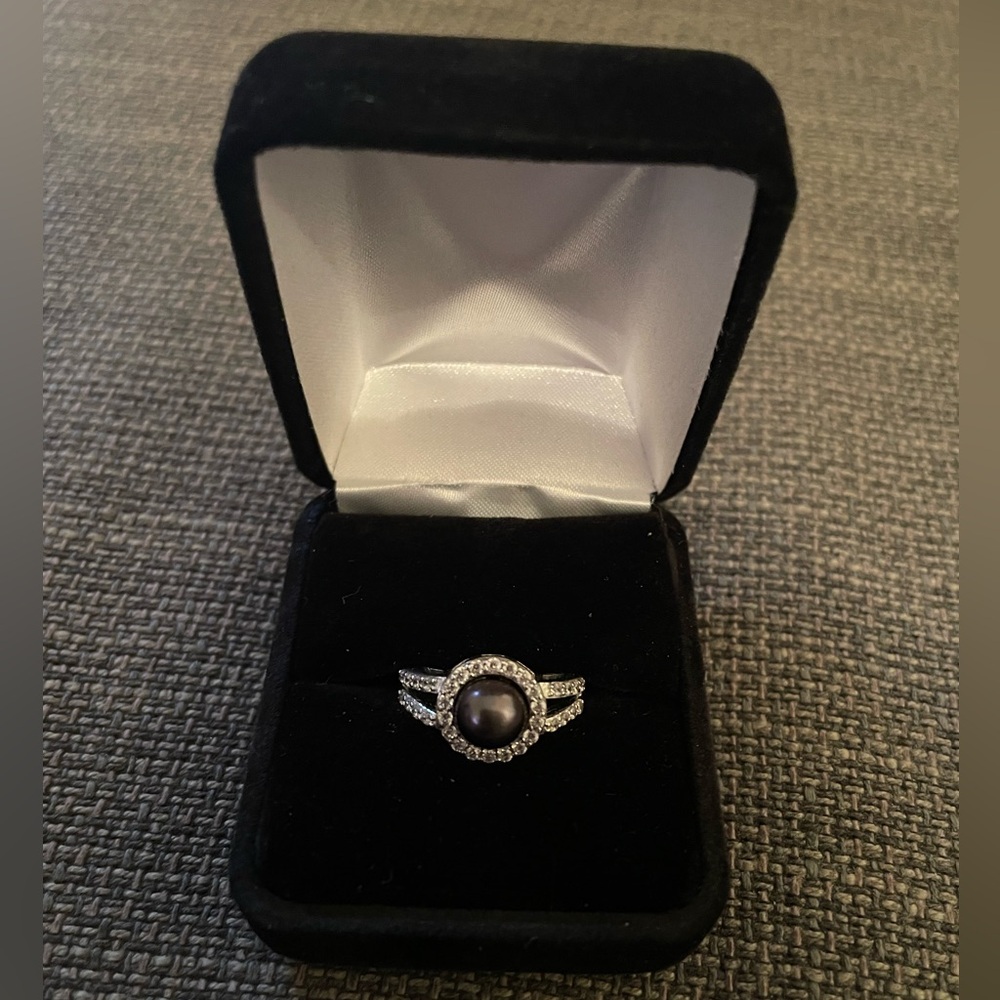 Halo Ring with Chocolate Colour Cultured Pearl